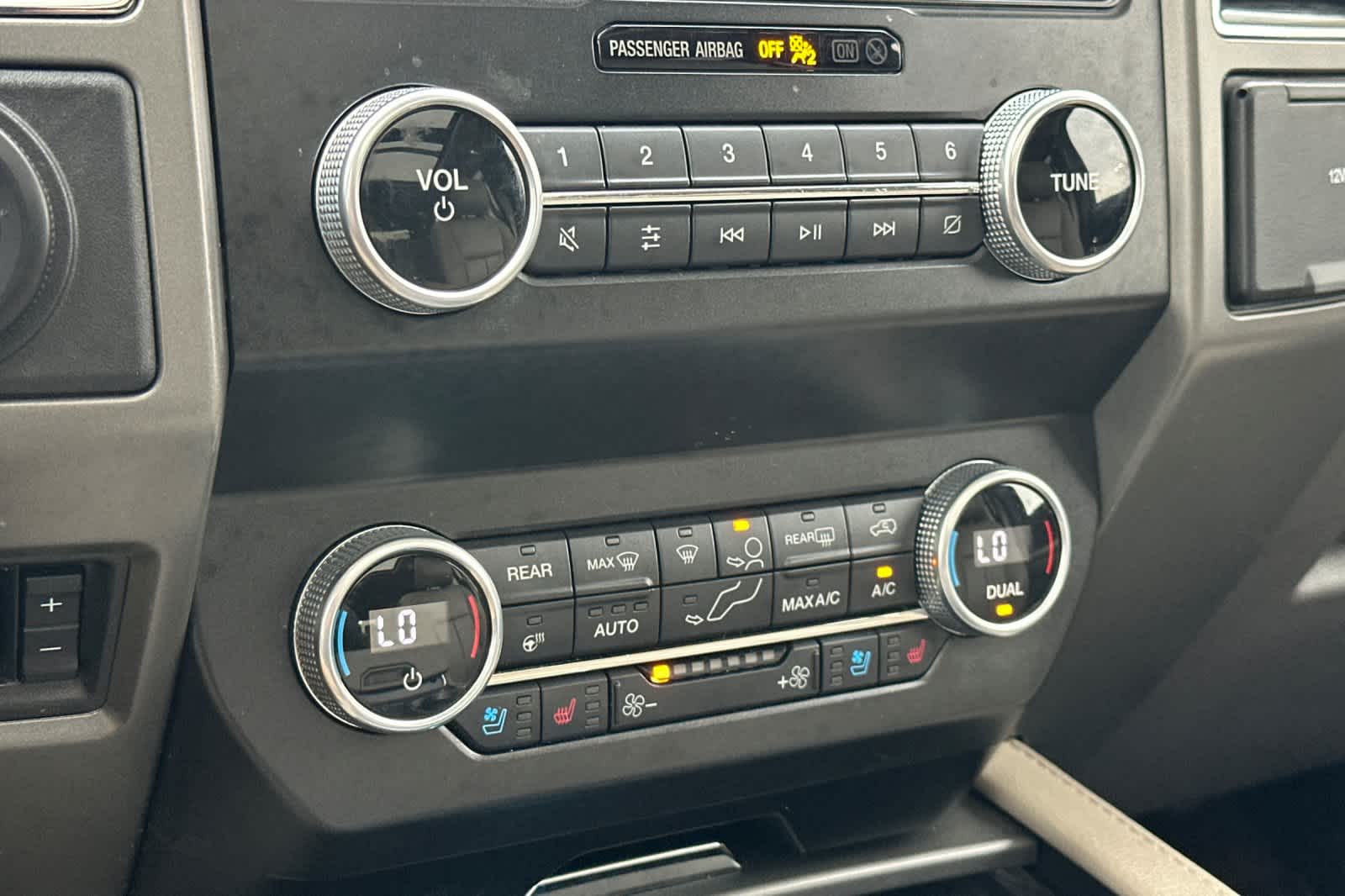 Thumbnail: 2021 Ford Expedition - 22