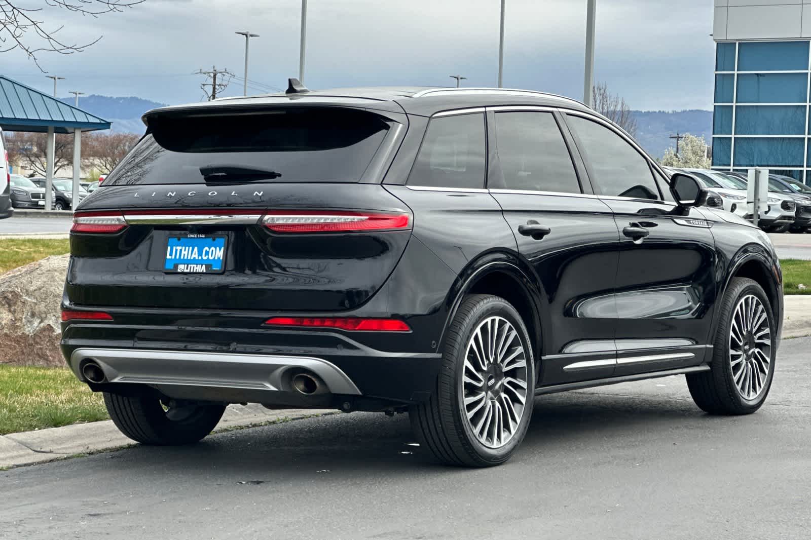 Thumbnail: 2022 Lincoln Corsair - 2