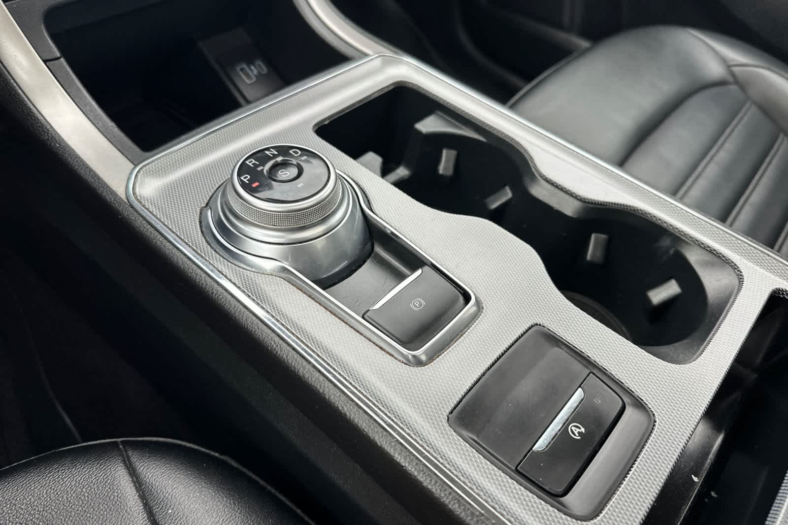 Thumbnail: 2022 Ford Edge - 22