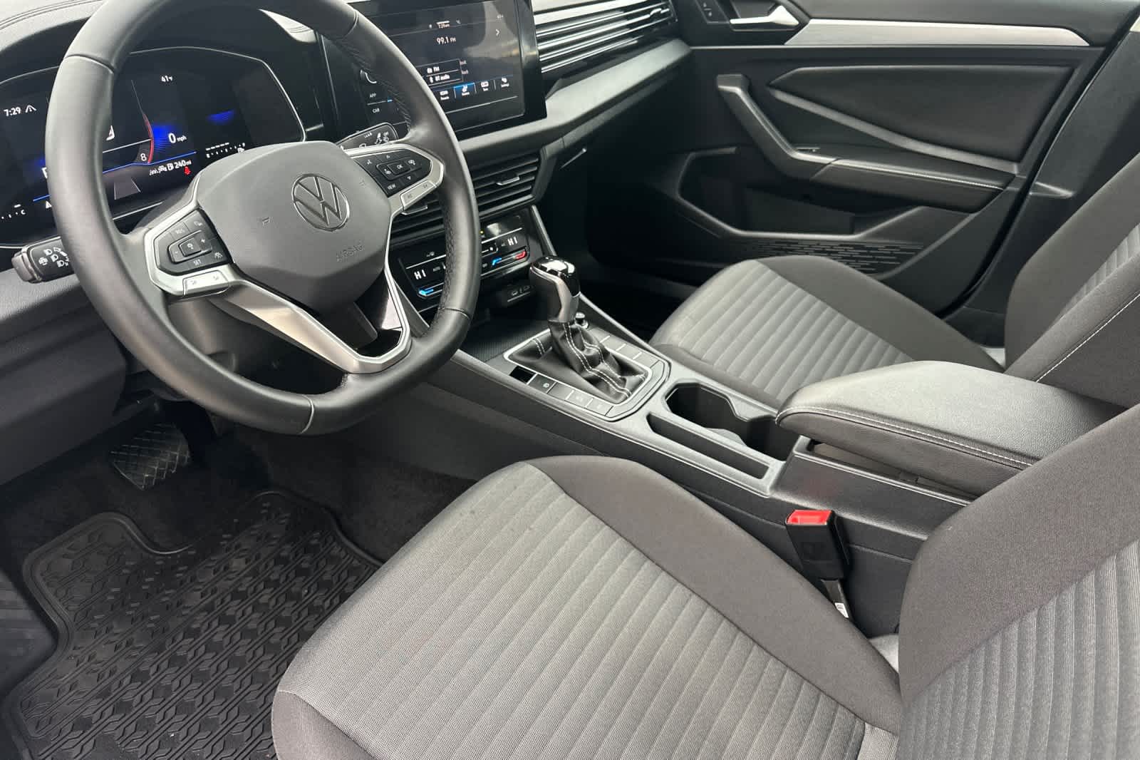 Thumbnail: 2025 Volkswagen Jetta - 11