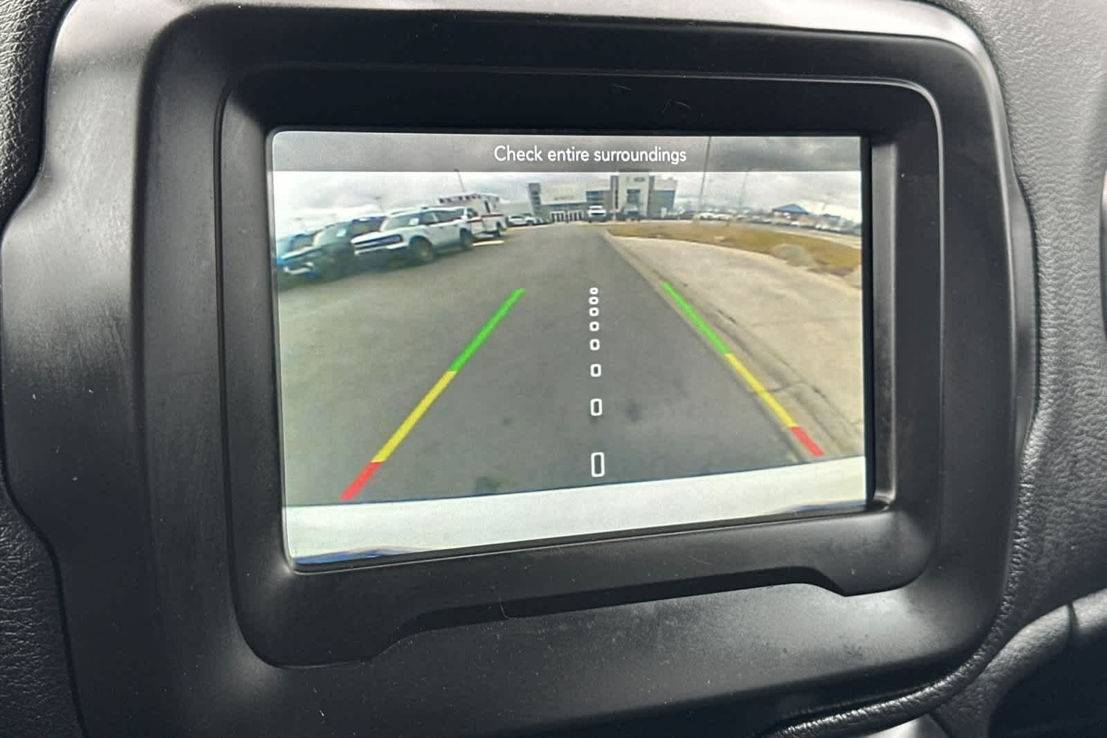 Thumbnail: 2018 Jeep Renegade - 19