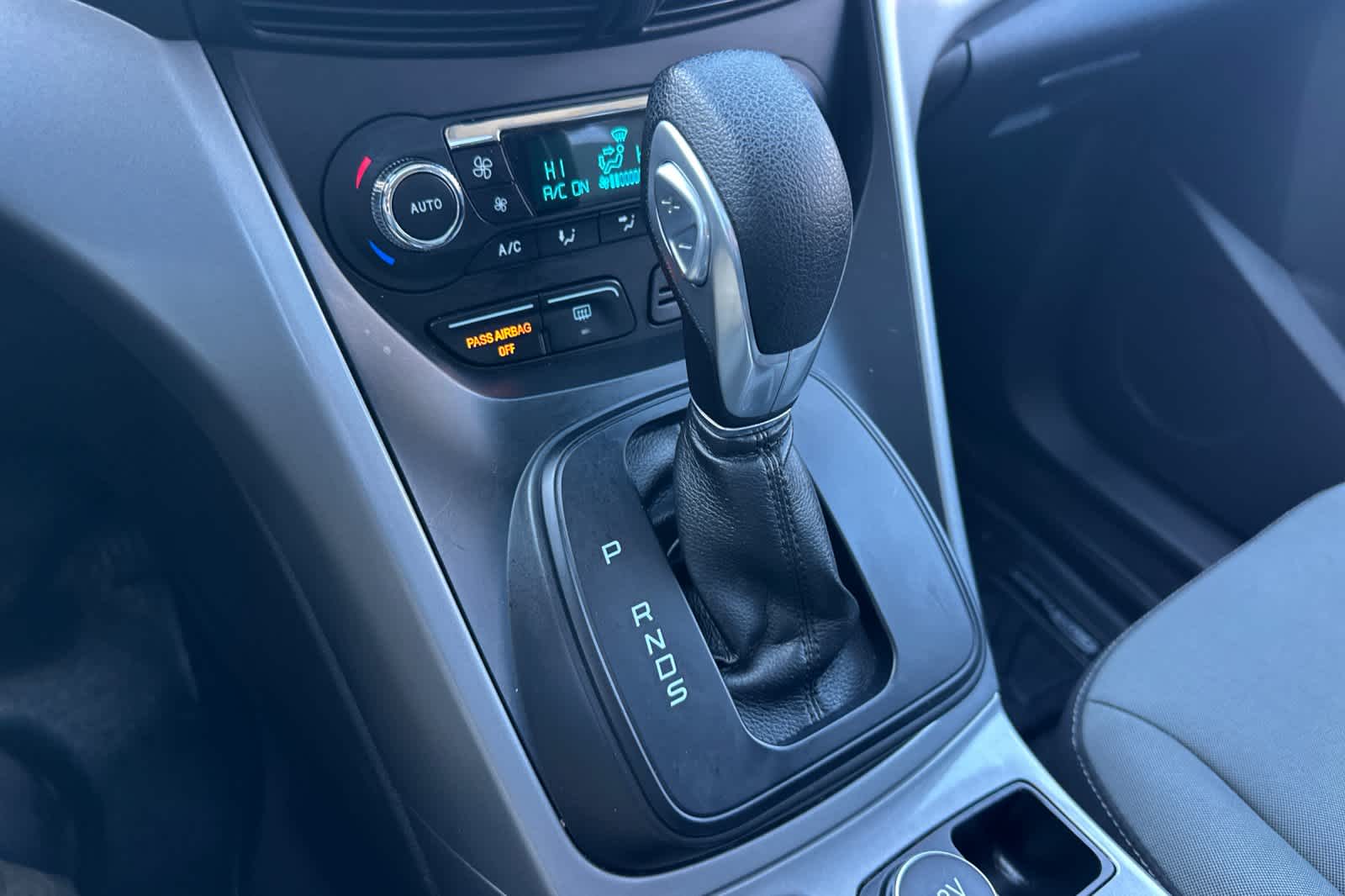 Thumbnail: 2016 Ford Escape - 21