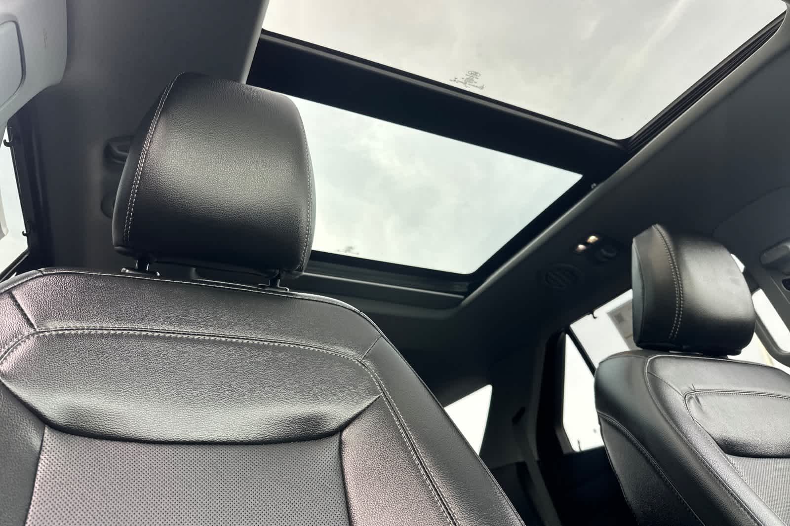 Thumbnail: 2022 Ford Explorer - 18