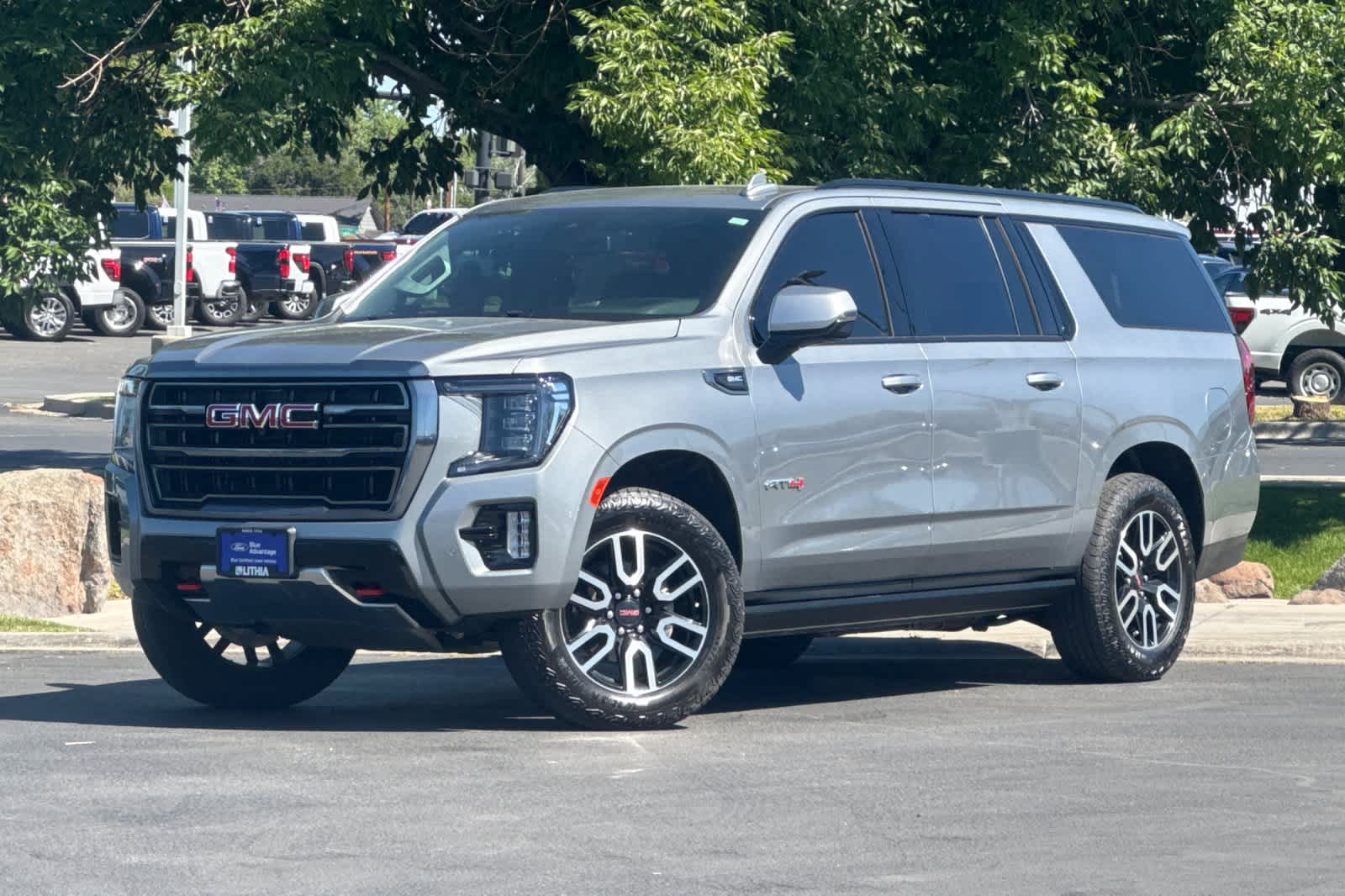 2023 GMC Yukon 4WD AT4's photo
