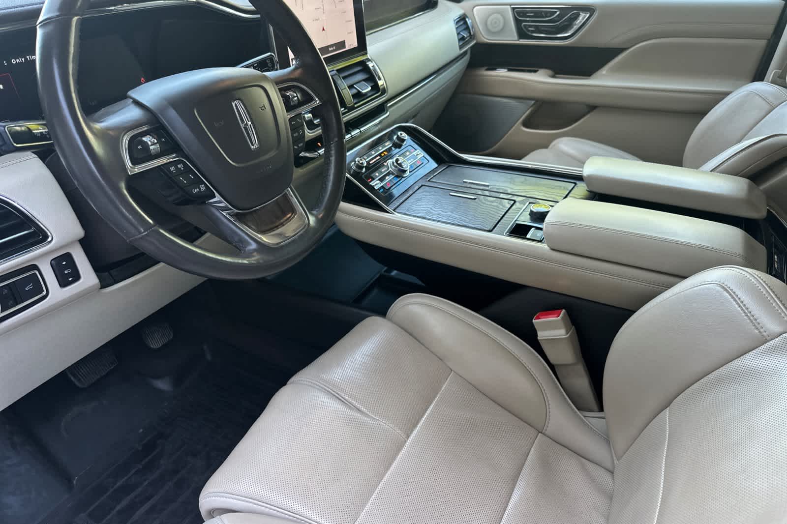 Thumbnail: 2019 Lincoln Navigator - 11