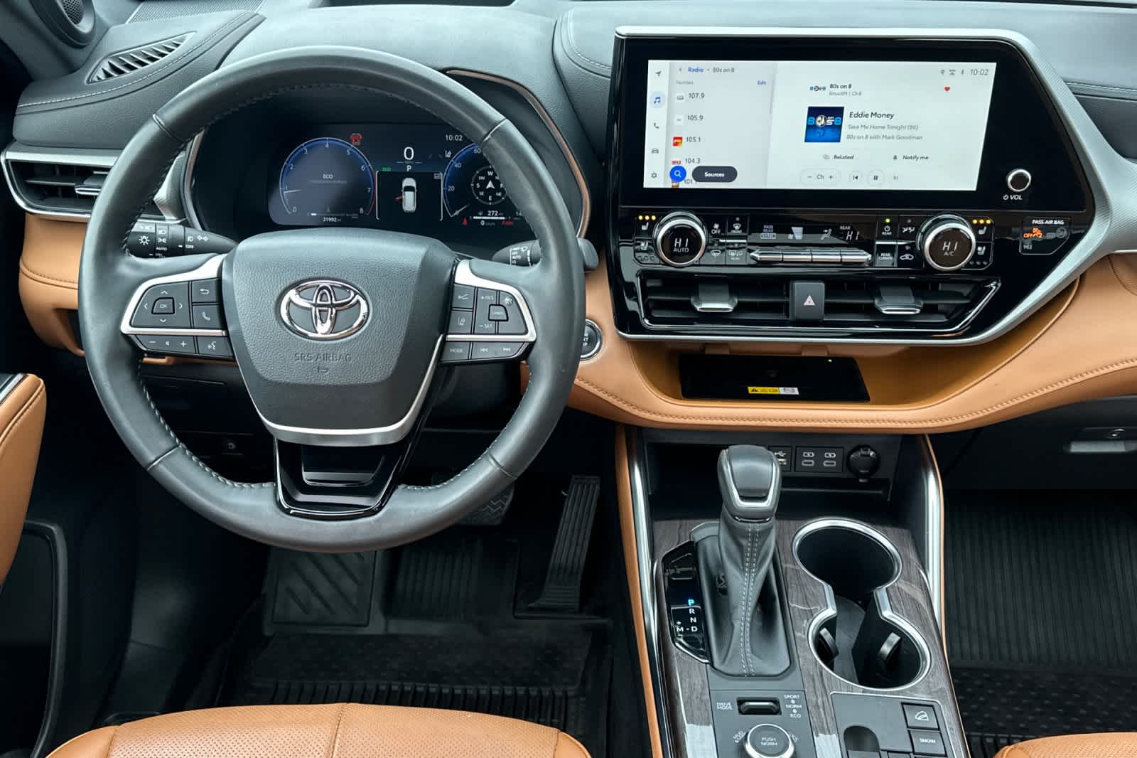 Thumbnail: 2023 Toyota Highlander - 14