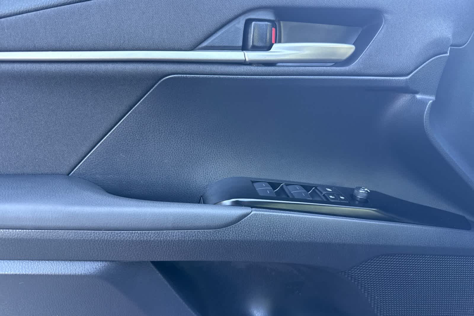 Thumbnail: 2025 Toyota Camry - 12