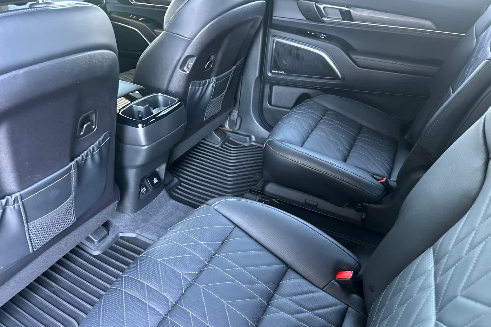 2025 Kia Telluride X-Line photo 4