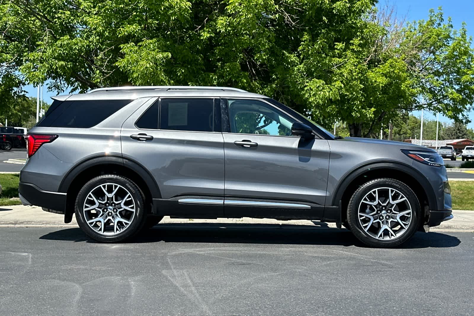 Thumbnail: 2025 Ford Explorer - 8