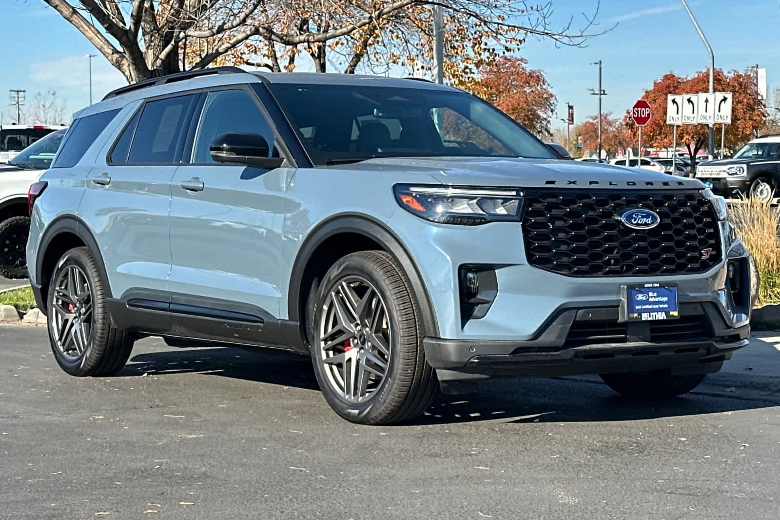 Thumbnail: 2025 Ford Explorer - 9