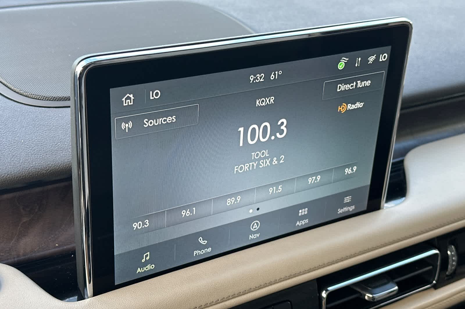 Thumbnail: 2023 Lincoln Aviator - 19