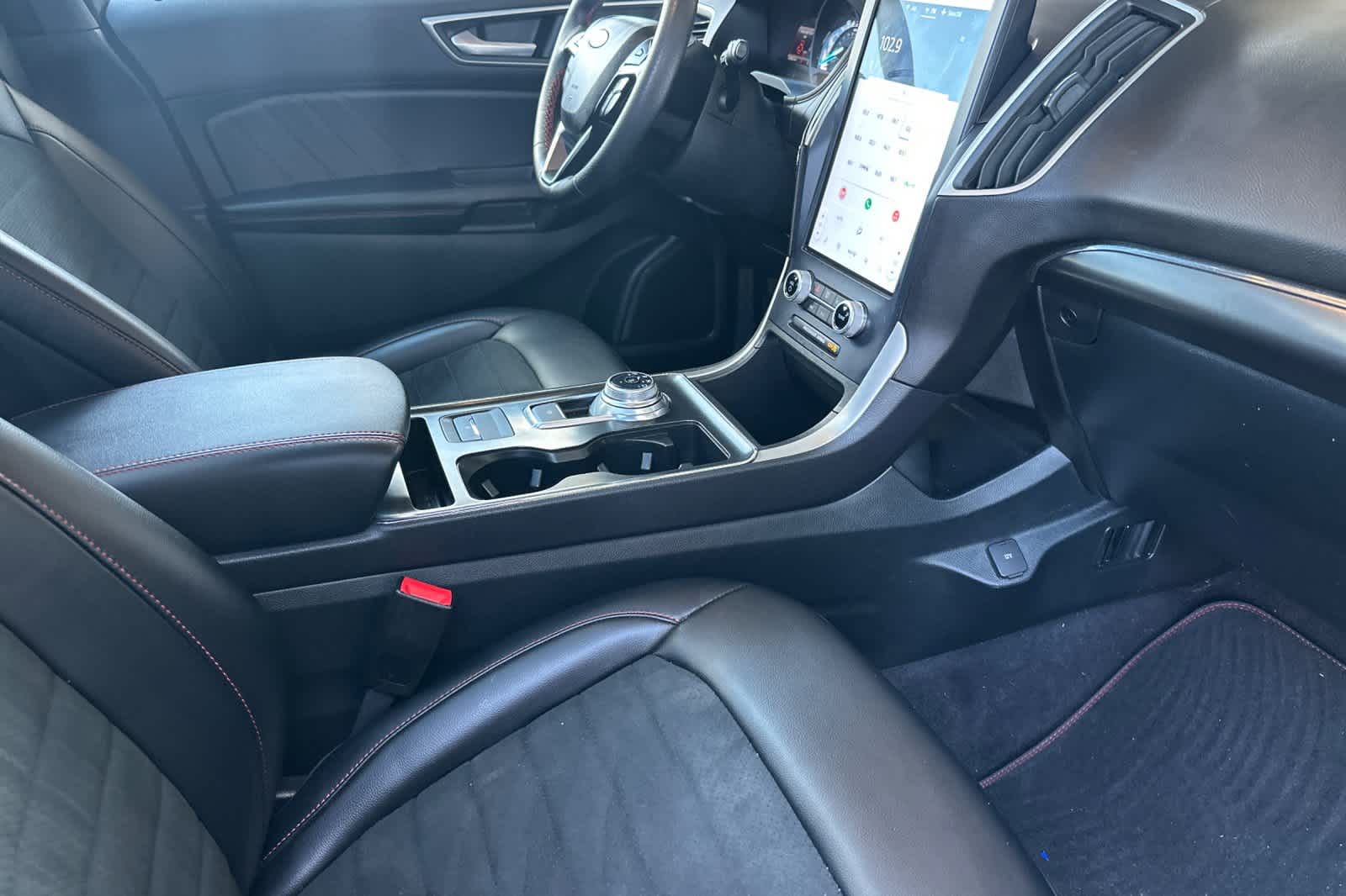 Thumbnail: 2022 Ford Edge - 16