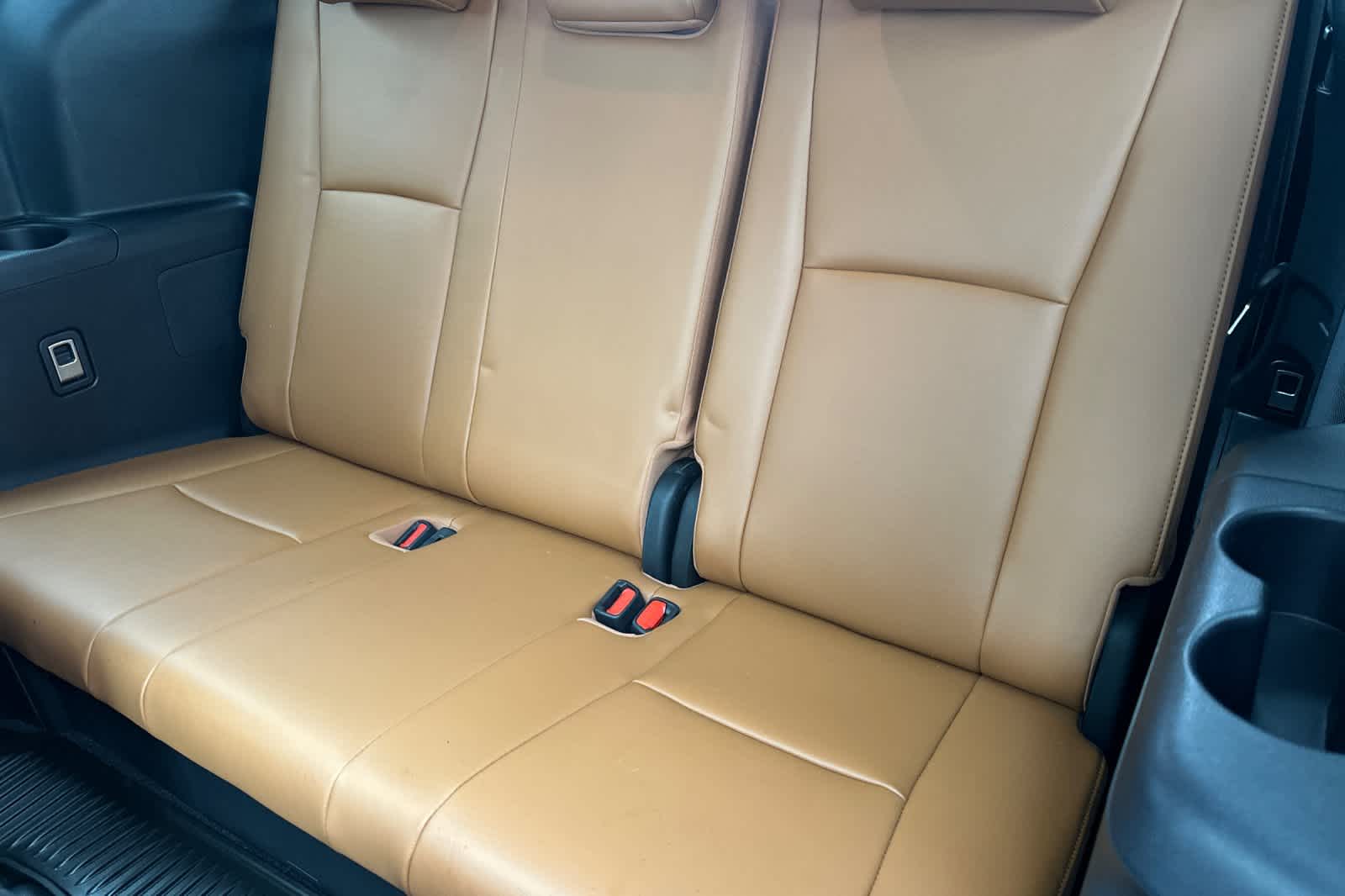 Thumbnail: 2023 Toyota Highlander - 15