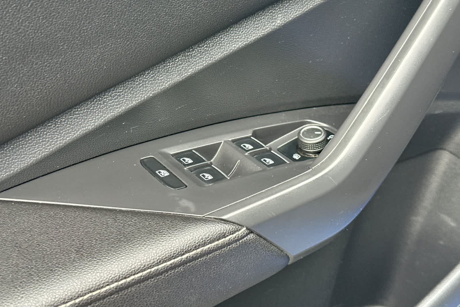 Thumbnail: 2022 Volkswagen Jetta - 13