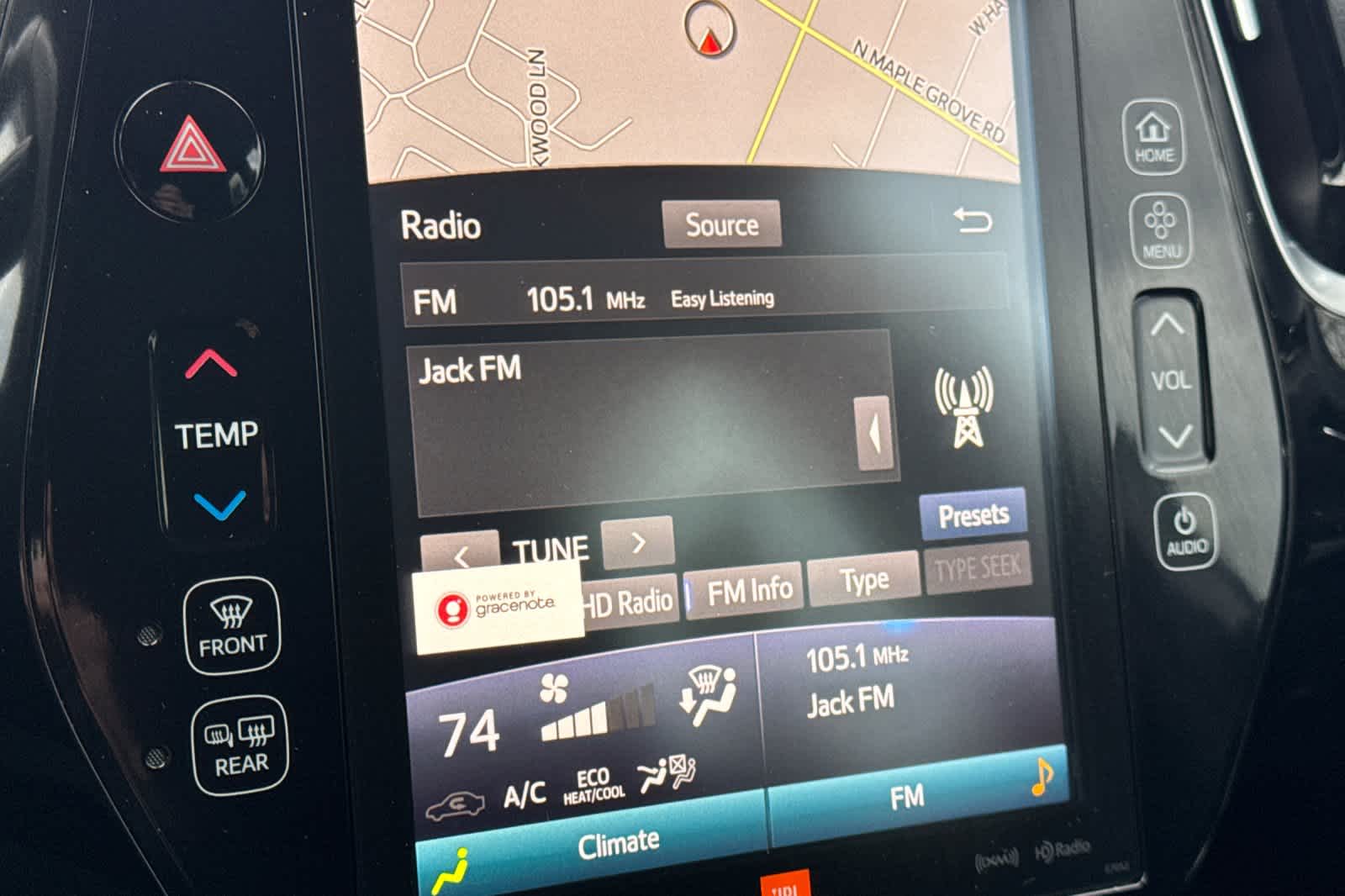 Thumbnail: 2017 Toyota Prius Prime - 18