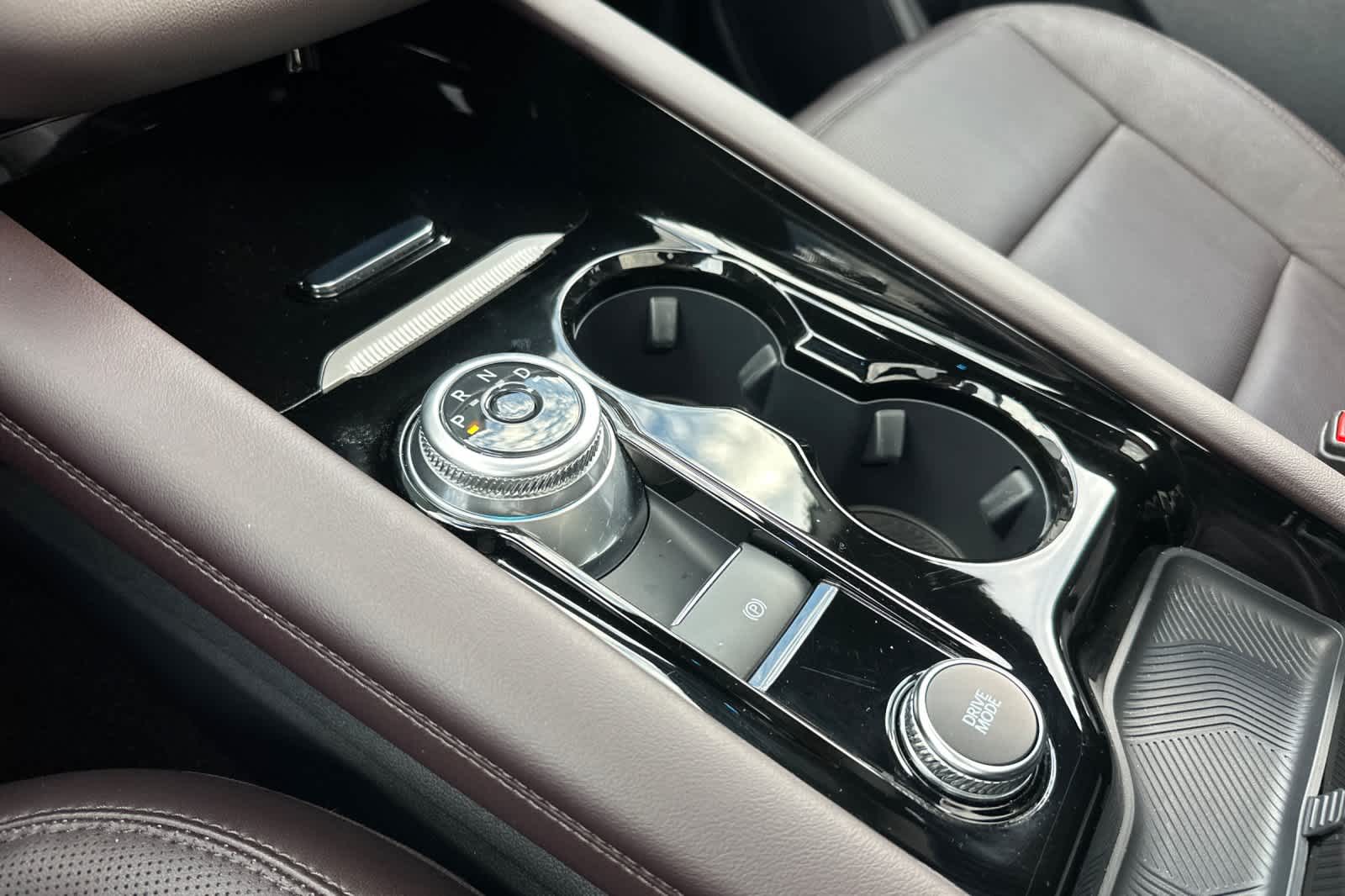 Thumbnail: 2025 Ford Explorer - 22