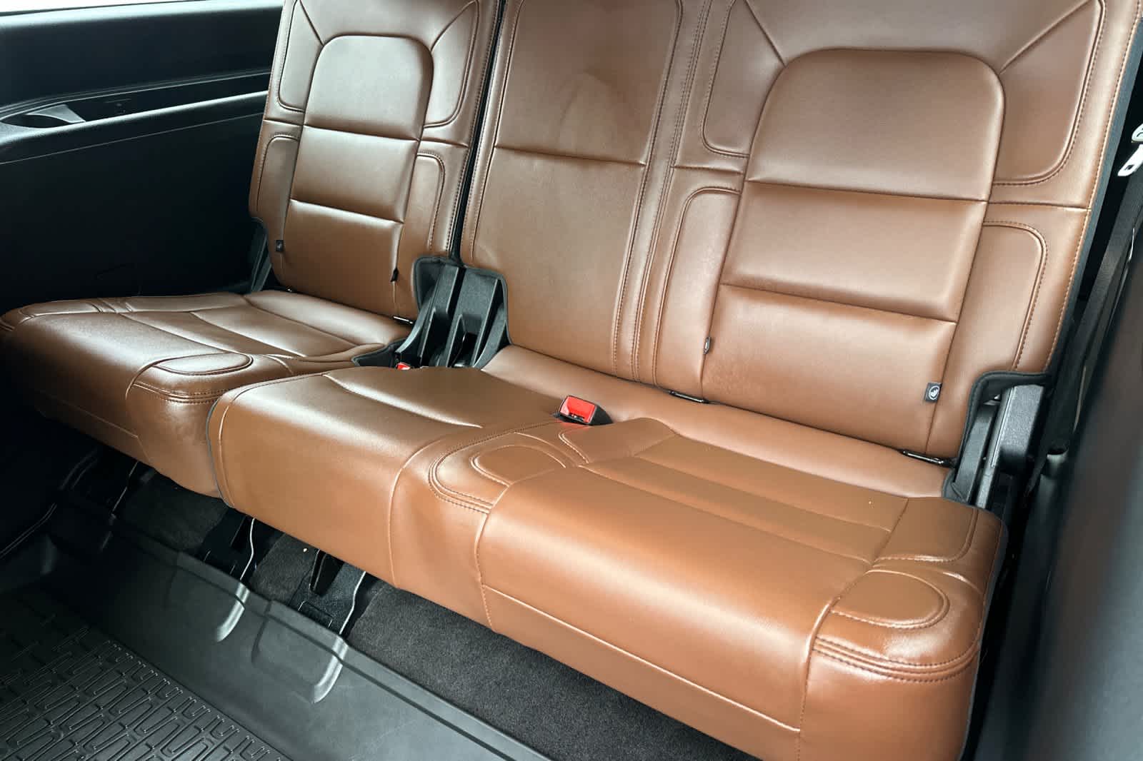 Thumbnail: 2024 Lincoln Navigator L - 15