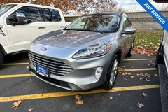 2022 Ford Escape Titanium SUV