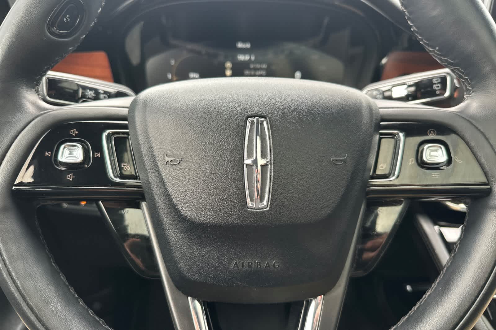 Thumbnail: 2022 Lincoln Corsair - 24