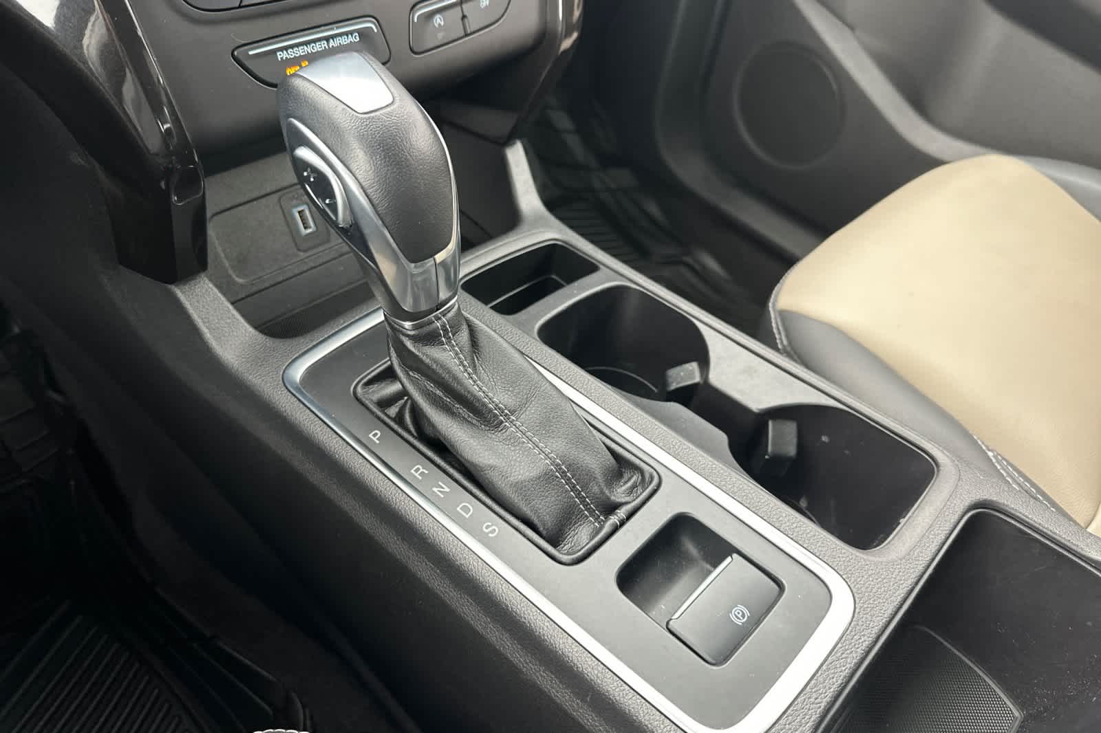 Thumbnail: 2019 Ford Escape - 21