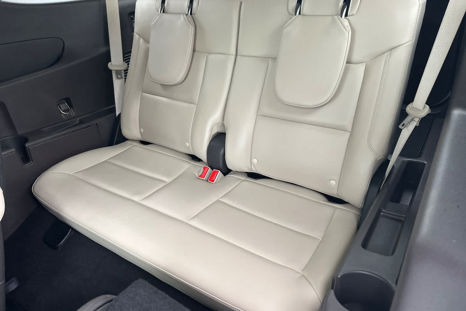 Thumbnail: 2020 Ford Explorer - 15