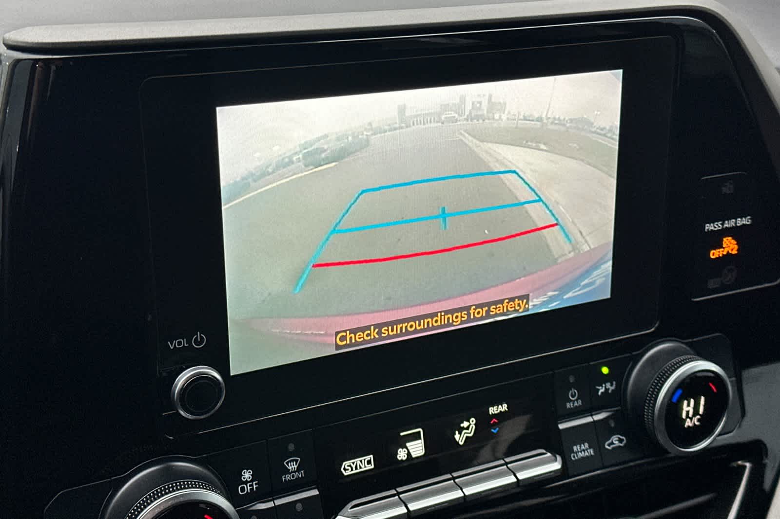 Thumbnail: 2023 Toyota Highlander - 20