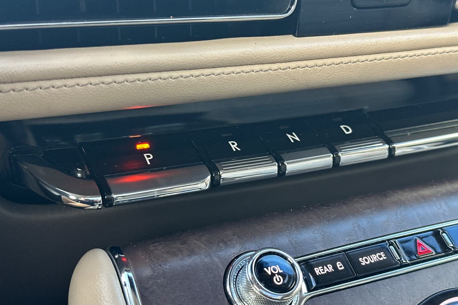 Thumbnail: 2023 Lincoln Aviator - 22