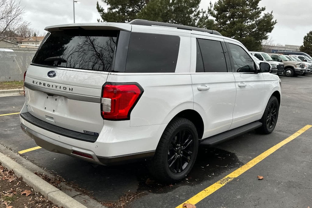 Used 2024 Ford Expedition XLT SUV
