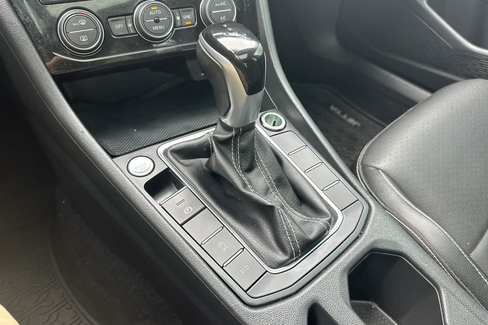 Thumbnail: 2022 Volkswagen Jetta - 20