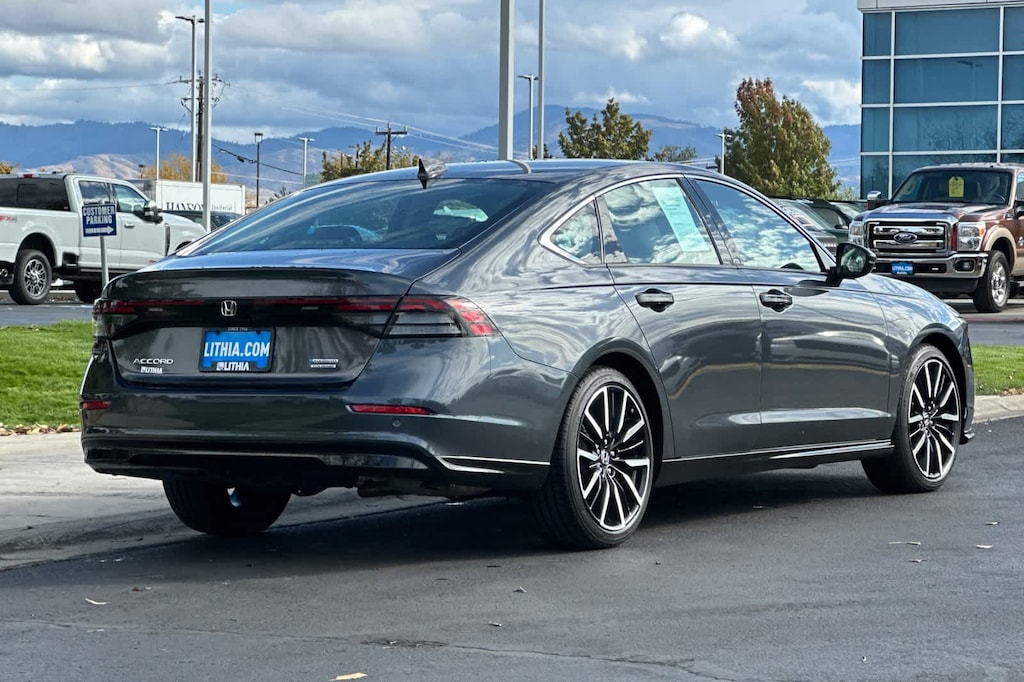 Used 2023 Honda Accord Hybrid Touring w/BSI Sedan