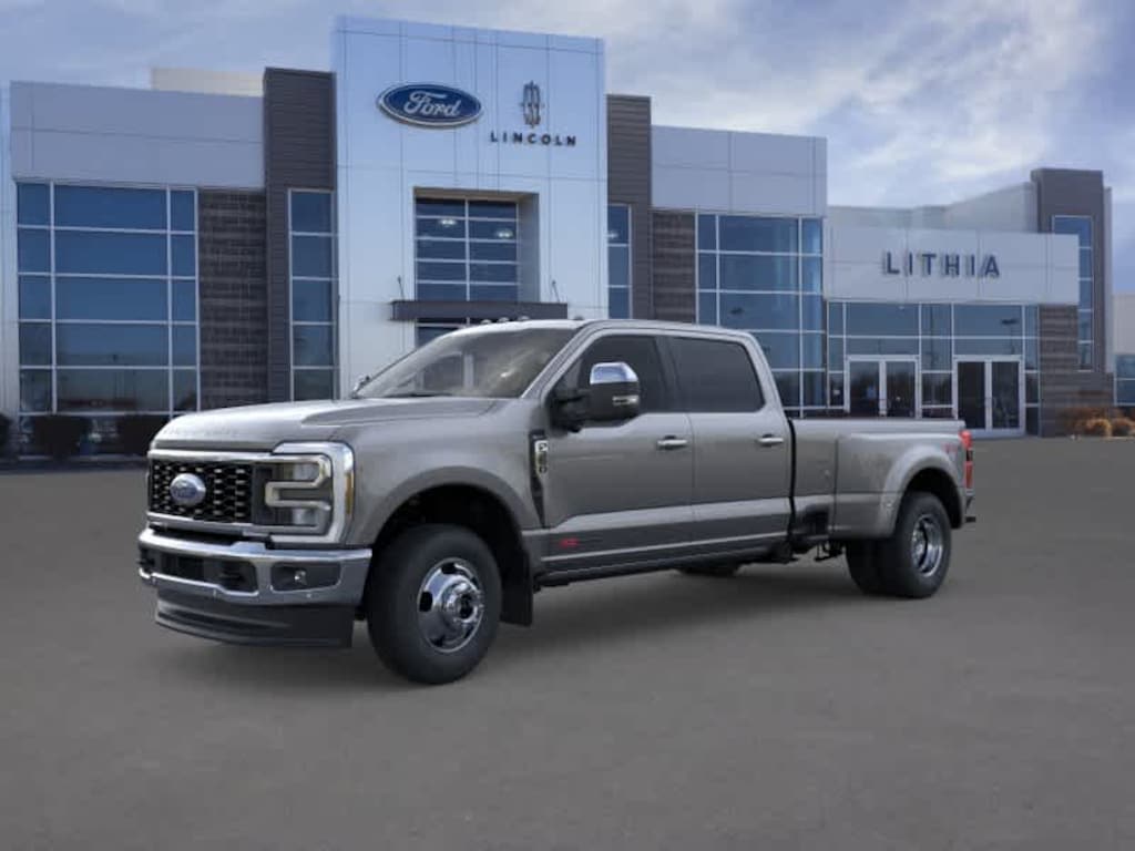 New 2026 Ford F-350 Lariat Truck Crew Cab