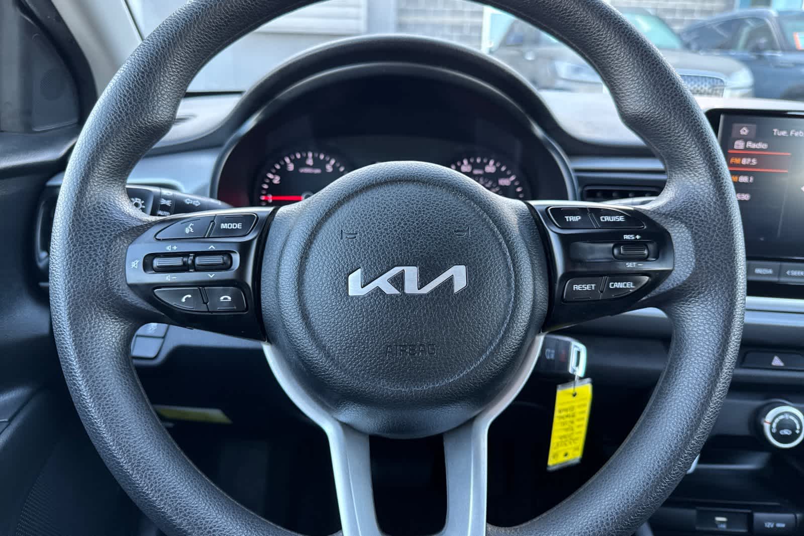 Thumbnail: 2022 Kia Rio - 22