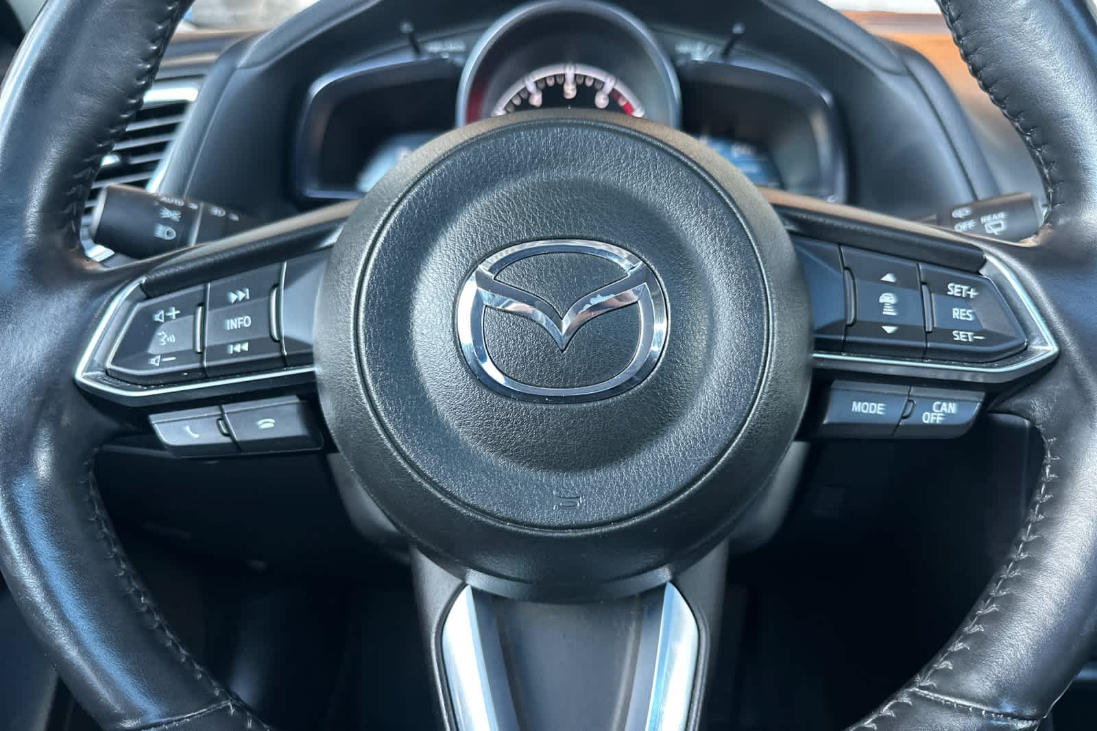 Thumbnail: 2018 Mazda Mazda3 - 23