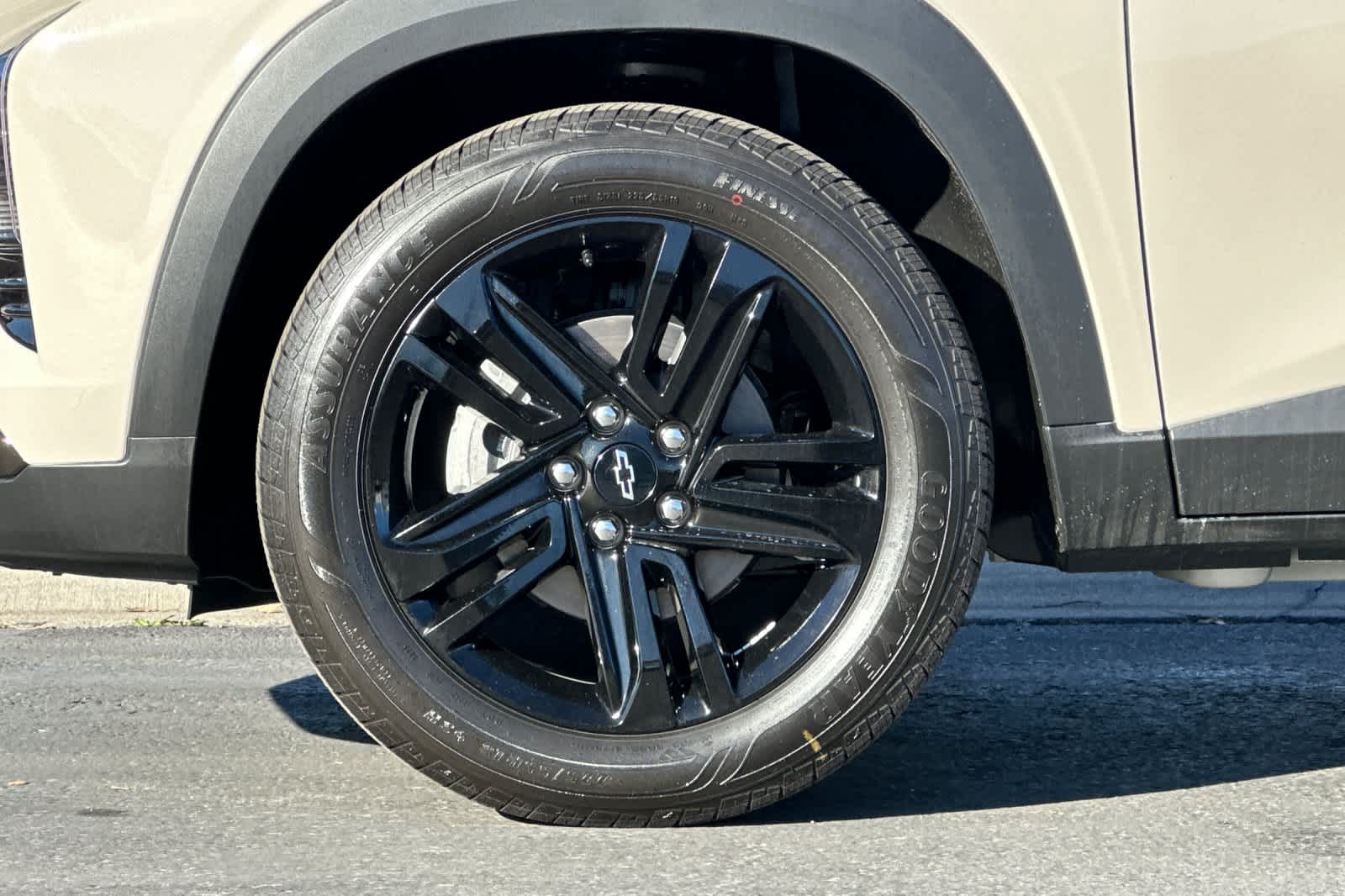 Thumbnail: 2026 Chevrolet Trax - 26