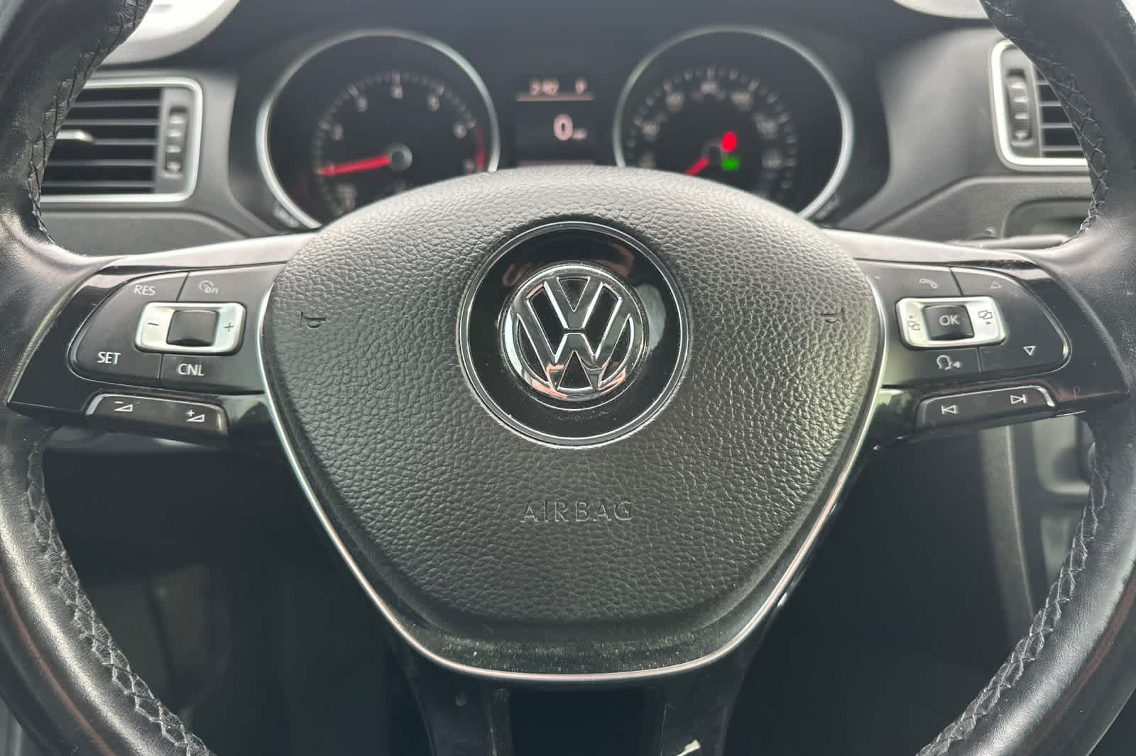 Thumbnail: 2017 Volkswagen Jetta - 22