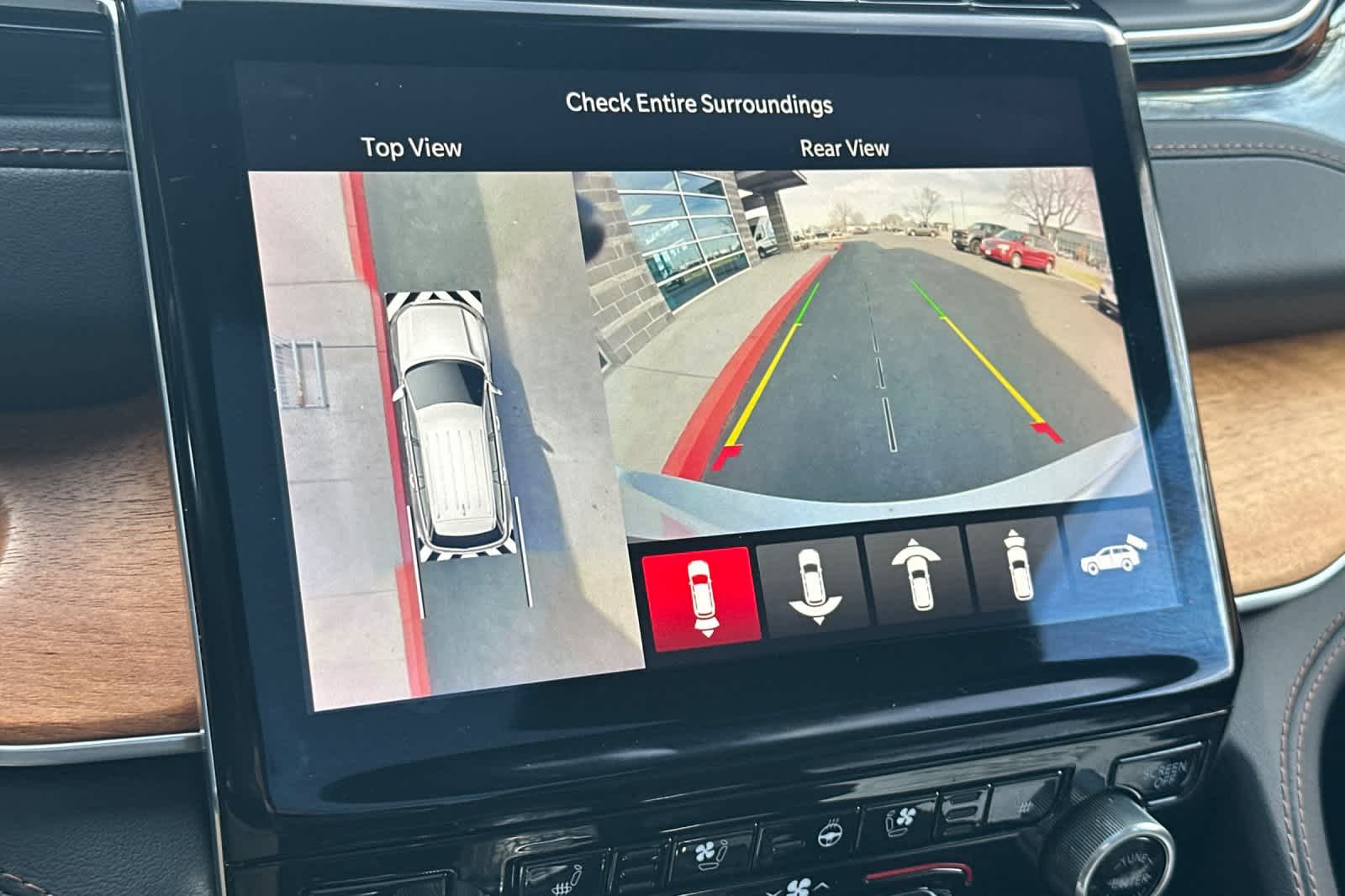 Thumbnail: 2023 Jeep Grand Cherokee - 20