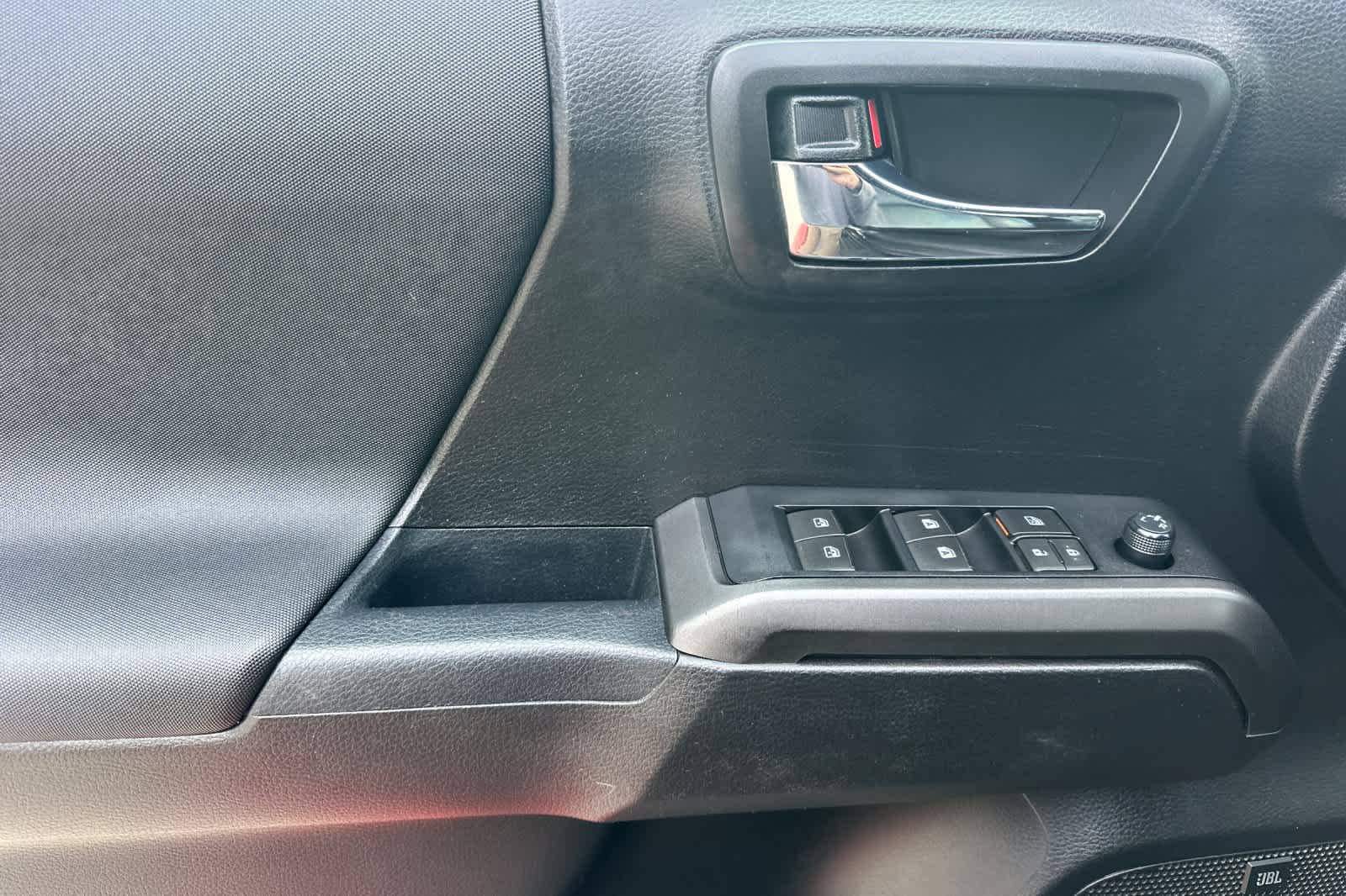 Thumbnail: 2019 Toyota Tacoma - 12