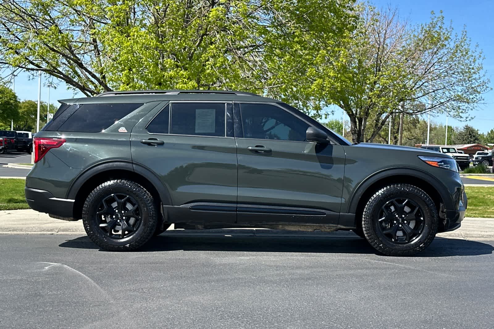 Thumbnail: 2022 Ford Explorer - 8