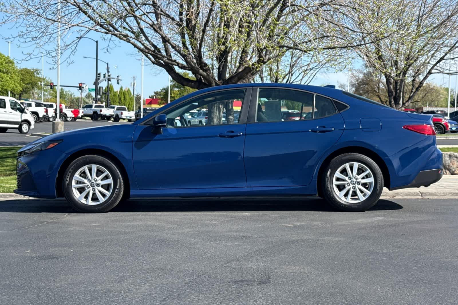 Thumbnail: 2025 Toyota Camry - 5