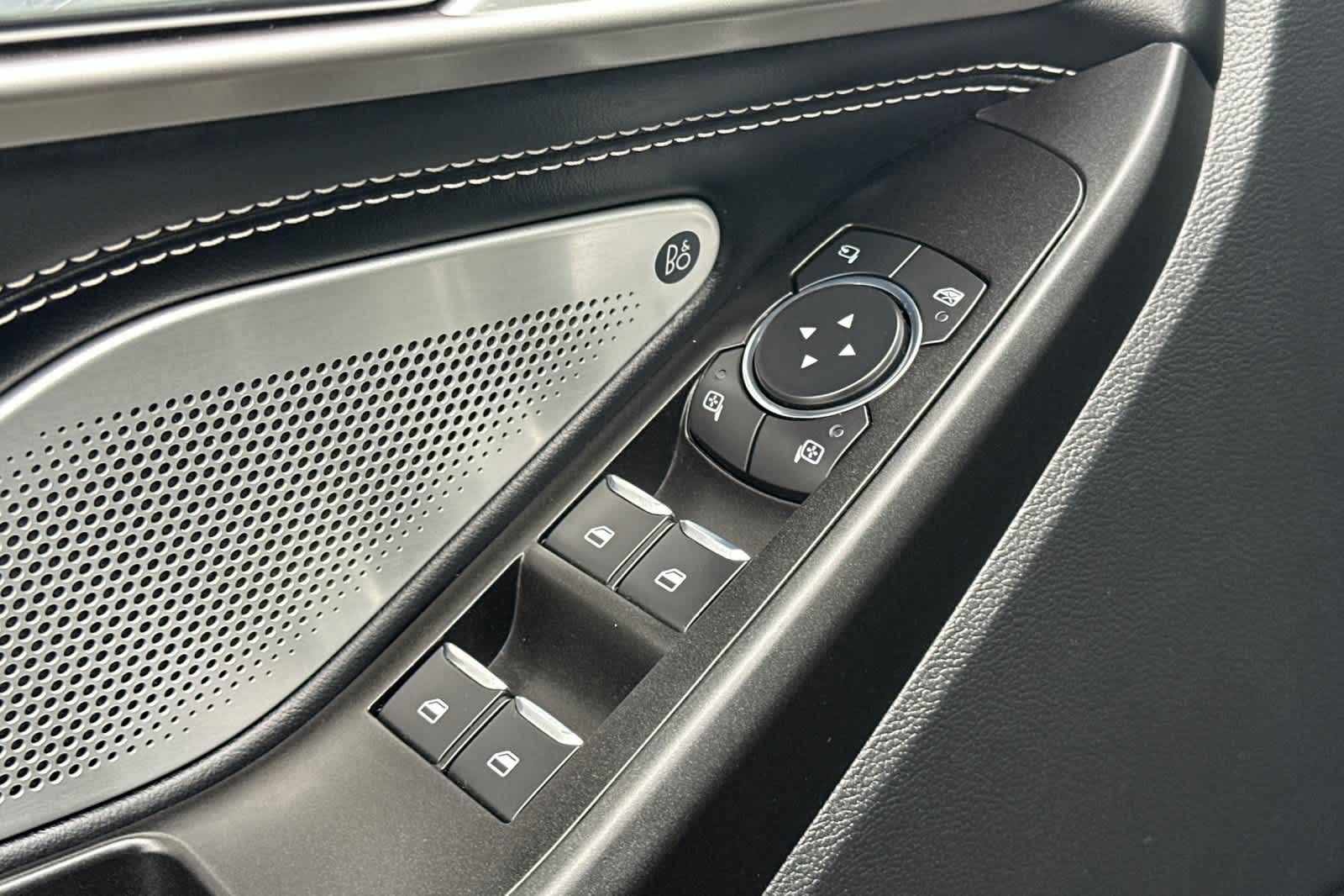 Thumbnail: 2020 Ford Explorer - 13