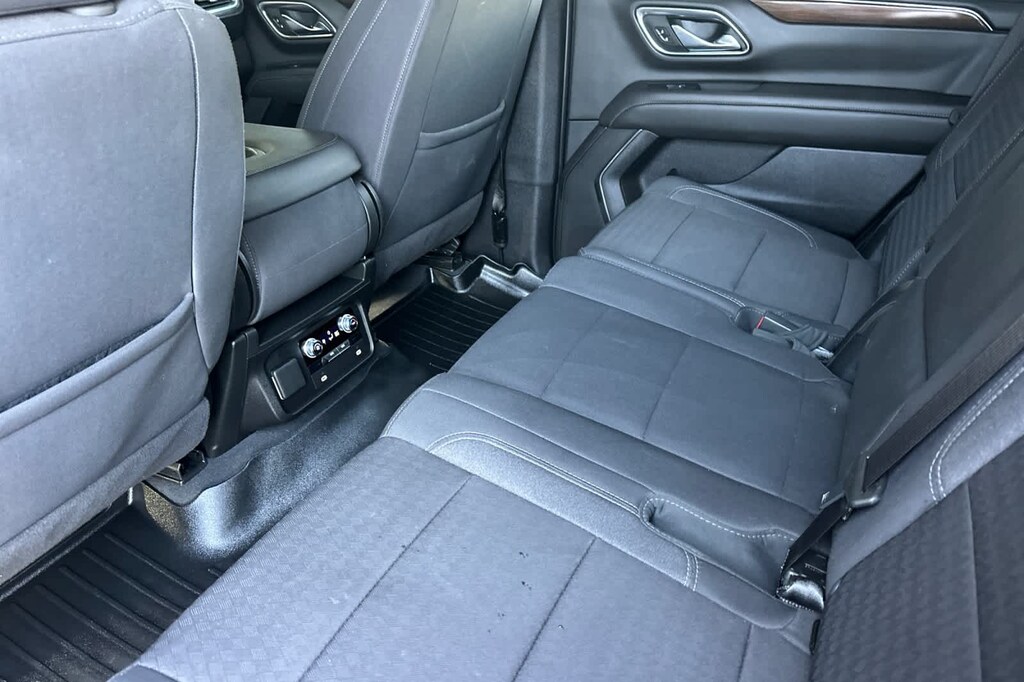 Used 2024 GMC Yukon SLE SUV