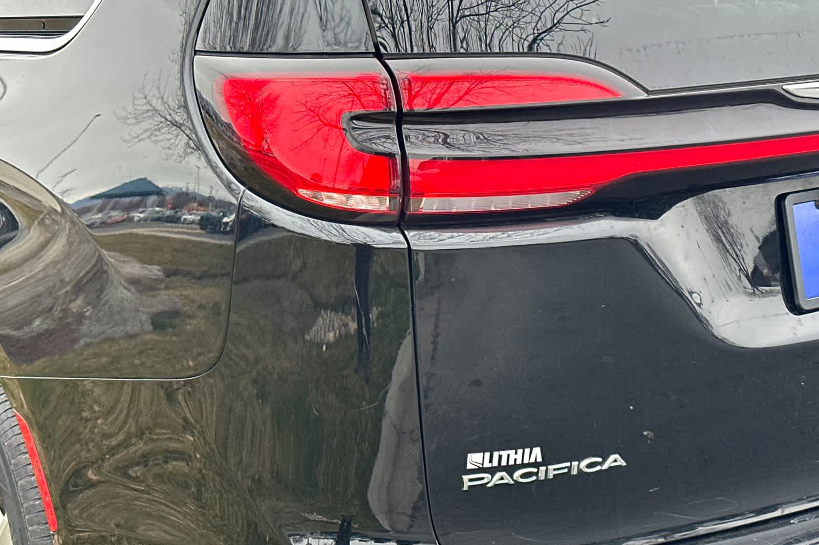 Thumbnail: 2024 Chrysler Pacifica - 28