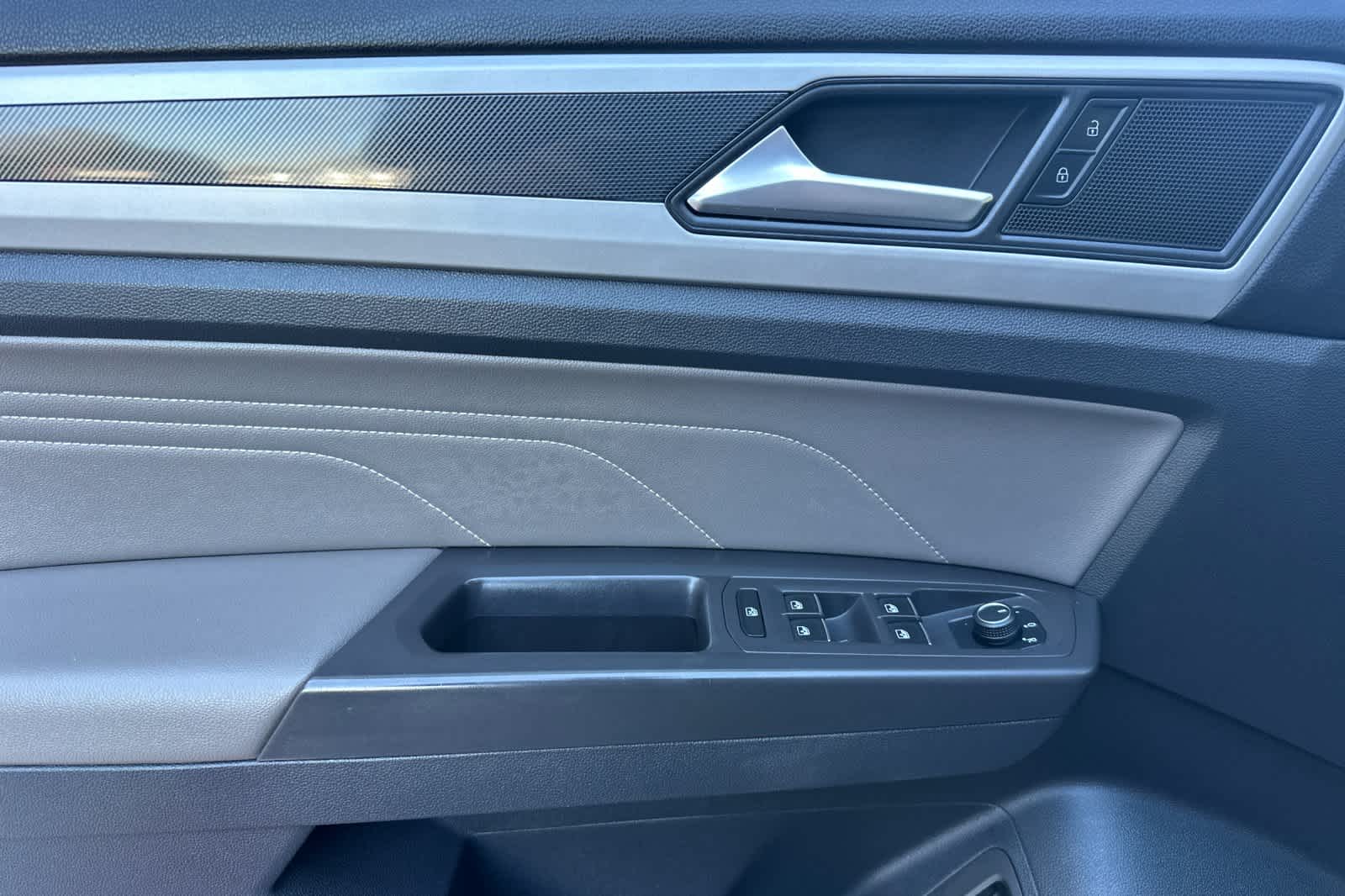 Thumbnail: 2022 Volkswagen Atlas - 12