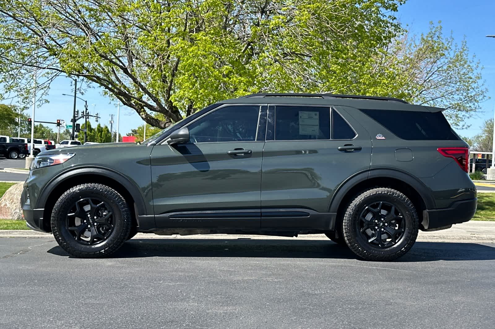 Thumbnail: 2022 Ford Explorer - 5
