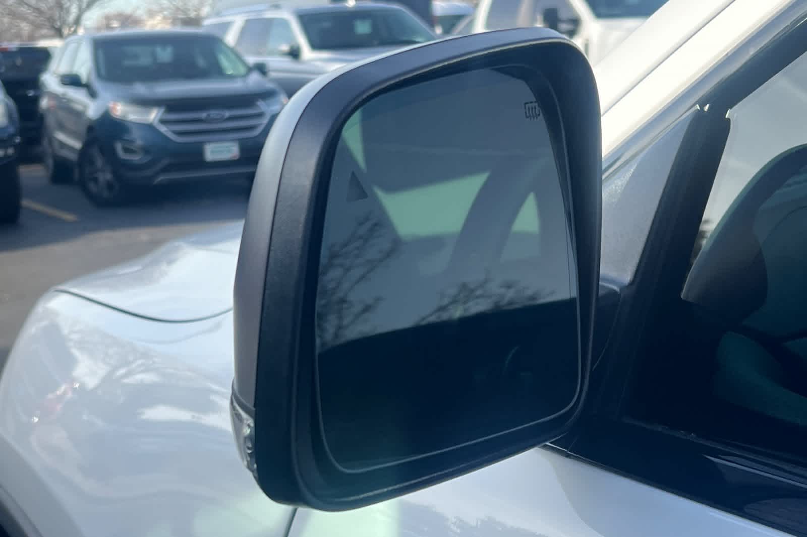 Thumbnail: 2017 Jeep Grand Cherokee - 10