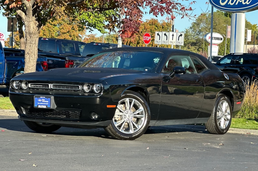 Used 2022 Dodge Challenger SXT Coupe