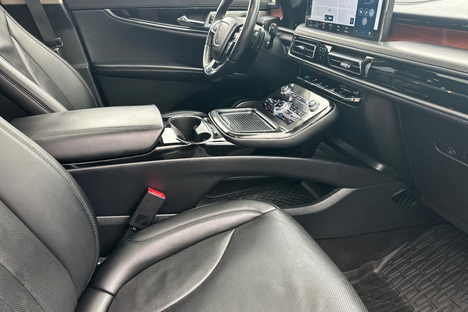 Thumbnail: 2023 Lincoln Nautilus - 16