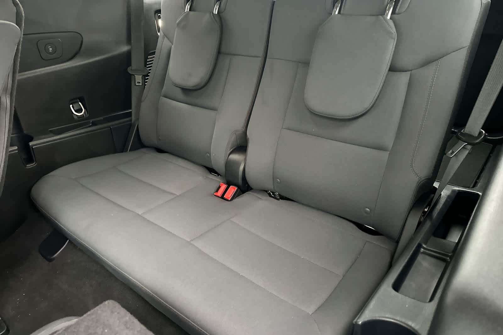 Thumbnail: 2025 Ford Explorer - 15