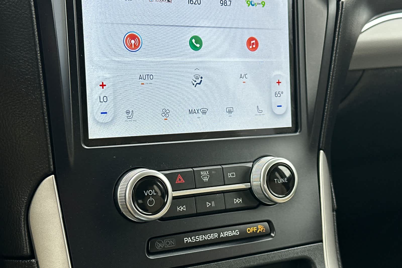 Thumbnail: 2022 Ford Edge - 20