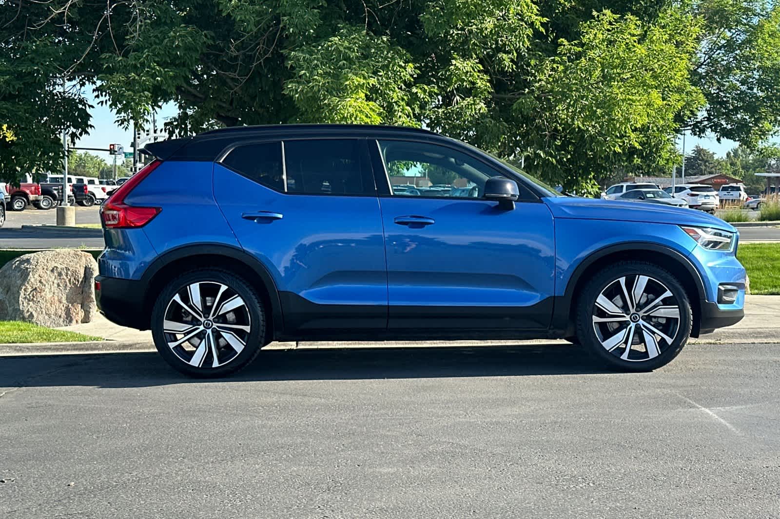 Thumbnail: 2021 Volvo XC40 - 8